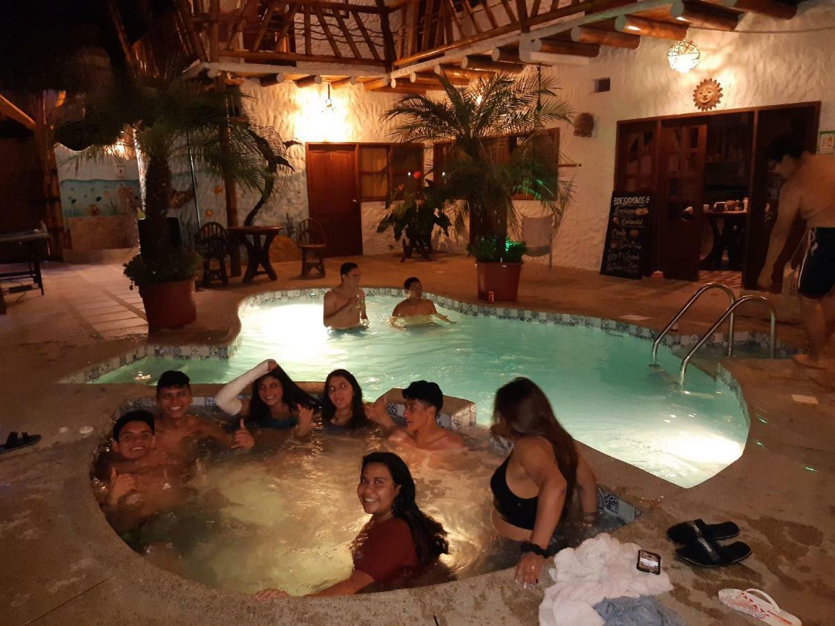 Weekendhostal Montanita Ngoại thất bức ảnh