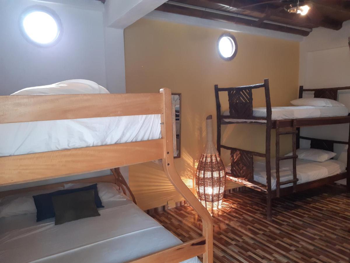 Weekendhostal Montanita Ngoại thất bức ảnh