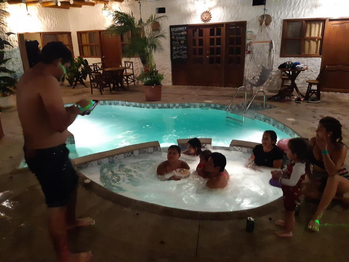 Weekendhostal Montanita Ngoại thất bức ảnh